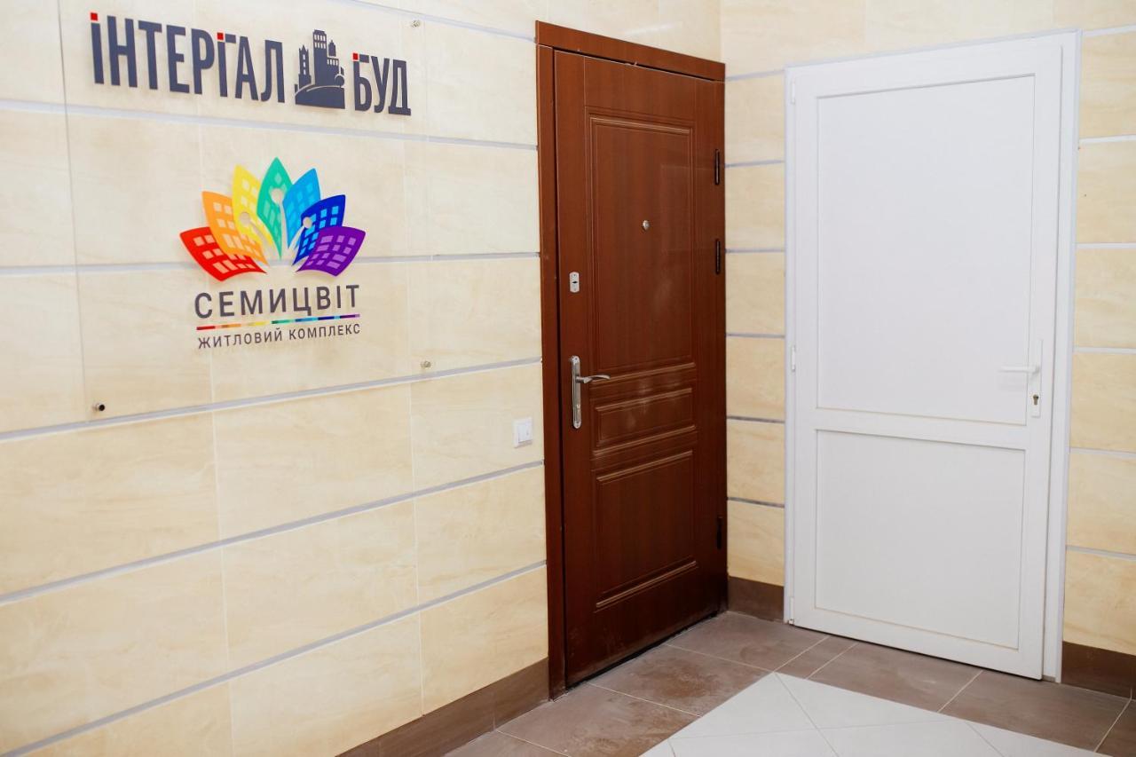 Семицвіт Apartment ลวีฟ ภายนอก รูปภาพ